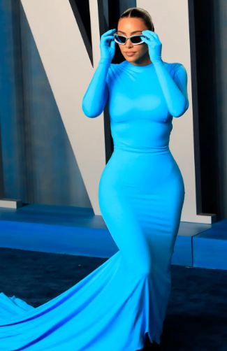 Kim kardashian in Blue dress