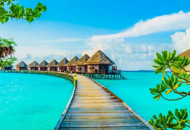 traveling maldives information