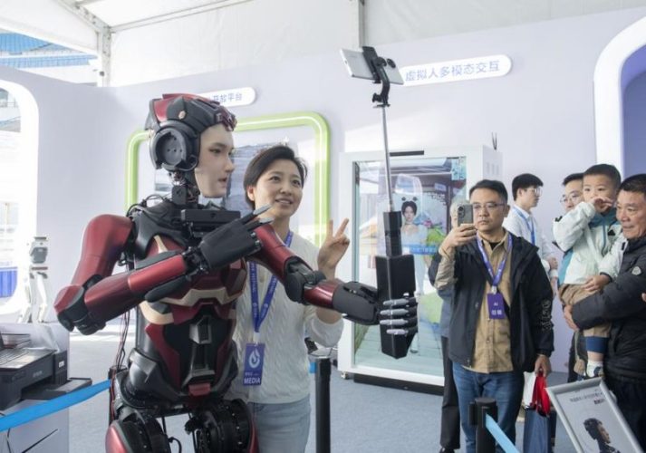 https://img2.chinadaily.com.cn/images/202410/27/671d91baa310f1268d83963b.jpeg