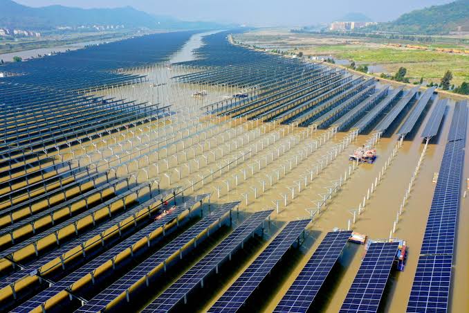 China Invests $546 Billion in Clean Energy, Far Surpassing the U.S. |  Scientific American