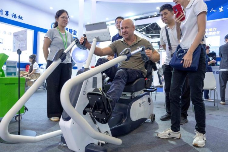 China uses tech to aid elderly, disabled