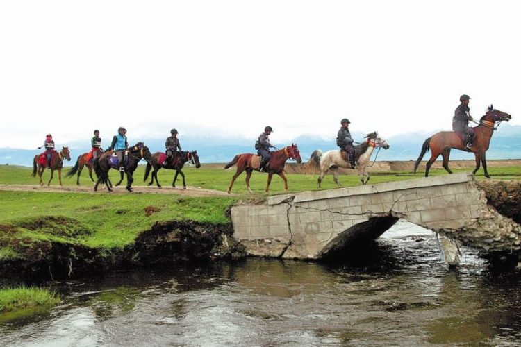 Xinjiang landscape to test endurance as riders sample high life - Chinadaily.com.cn