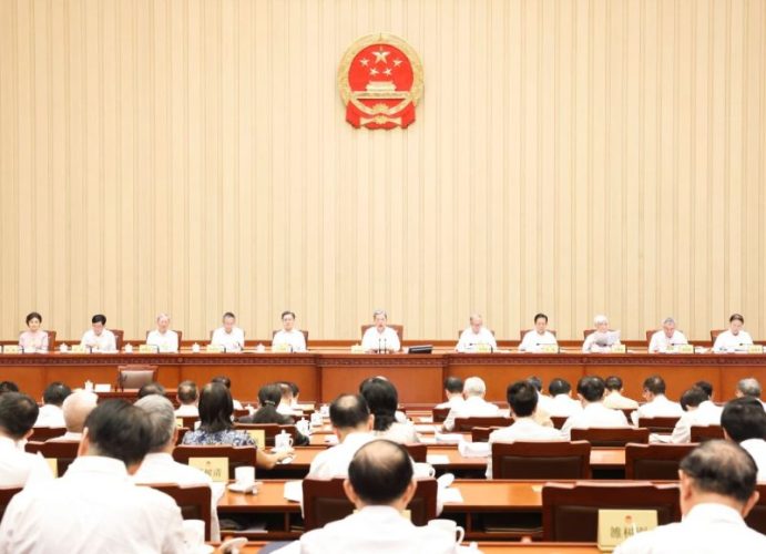 China mulls road safety law revisions, law against cross-border corruption - People's Daily Online