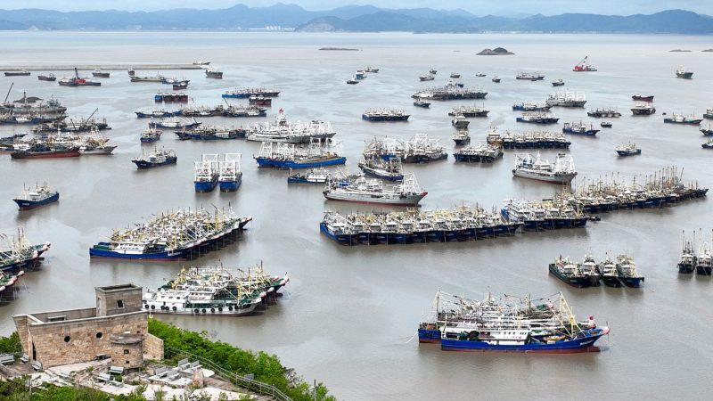 Fishing boats return to shelter from Typhoon Saudel at a fishing port in Shitang Township of Wenling, east China’s Zhejiang Province, August 25, 2026. /VCG