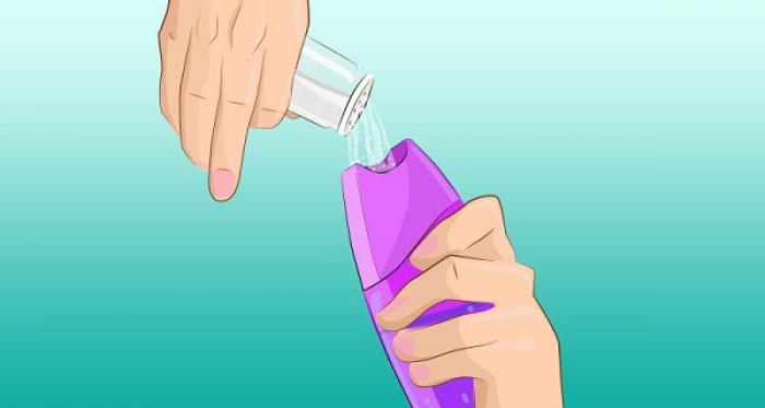 Why you should mix salt with shampoo