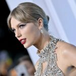 Taylor Swift attends the 2022 MTV Video Music Awards