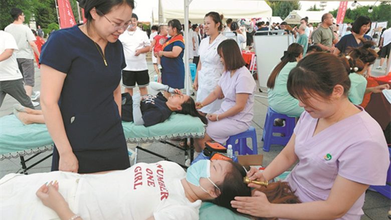 ঐতিহ্যবাহী ওষুধে আগ্রহ বাড়ছে চীনের জেন-জি’র