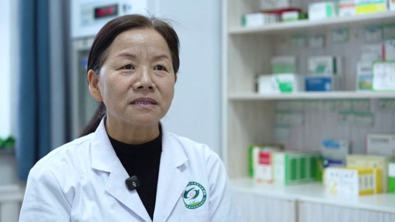 শিনচিয়াংয়ের ‘চাঁদের ফুল’ ড. আন ইয়োংশিয়া