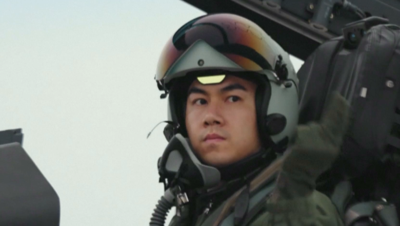 চীনের পিএলএ বিমানবাহিনীর প্রতিষ্ঠাবার্ষিকীতে মানব ও মানববিহীন বিমানের যৌথ অভিযানের ভিডিও প্রকাশ