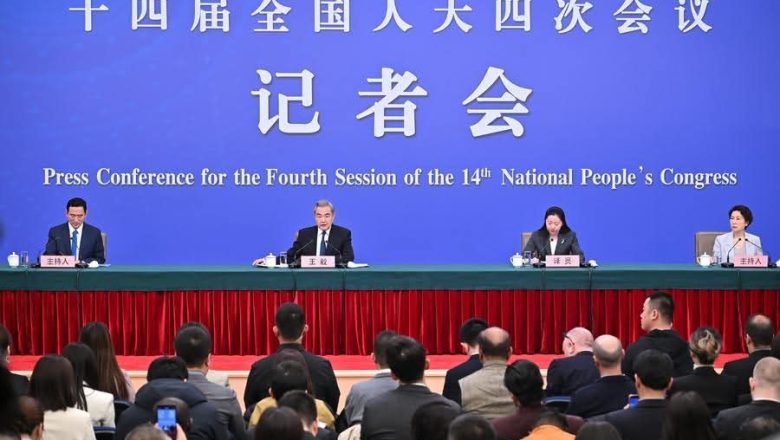 কূটনৈতিক অগ্রাধিকারে সবসময় প্রতিবেশী দেশগুলোকে গুরুত্ব দেয় চীন: ওয়াং ই