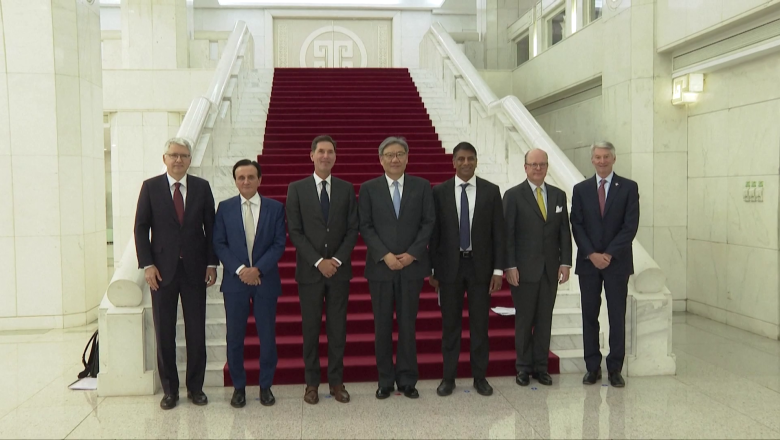 বহুজাতিক ফার্মা কোম্পানির সঙ্গে চীনের বাণিজ্যমন্ত্রীর সংলাপ