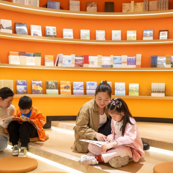 বইপড়া সংস্কৃতিতে নতুন জোয়ার চীনে