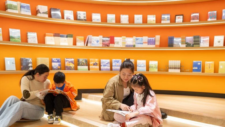 বইপড়া সংস্কৃতিতে নতুন জোয়ার চীনে