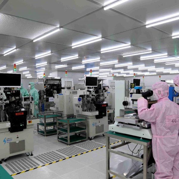 চীনের উচ্চ-প্রযুক্তি শিল্পে শক্তিশালী প্রবৃদ্ধি