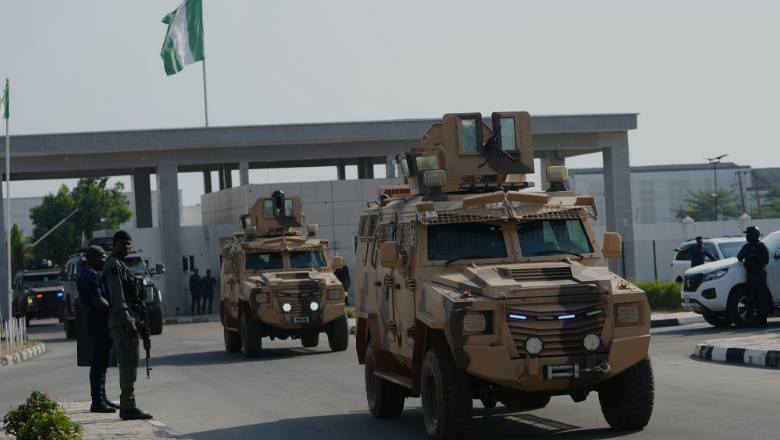 নাইজেরিয়ার বাজারে বিমান হামলায় ২০০ নিহতের শঙ্কা