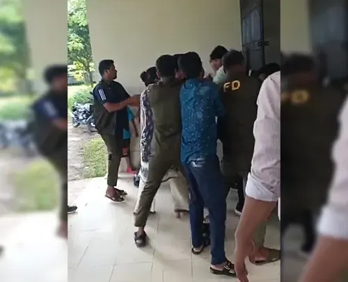 গাজীপুর সাফারি পার্কে দর্শনার্থীদের ওপর হামলা: মামলা ও প্রহরী বরখাস্ত