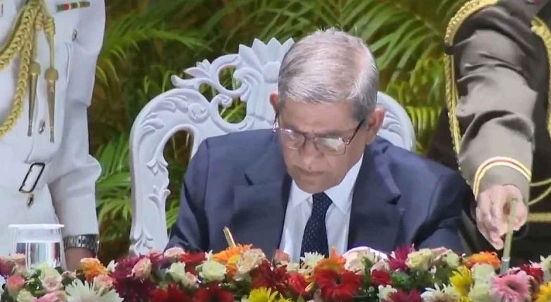 বাংলাদেশের ২৩তম রাষ্ট্রপতি হিসেবে শপথ নিলেন মির্জা ফখরুল ইসলাম আলমগীর