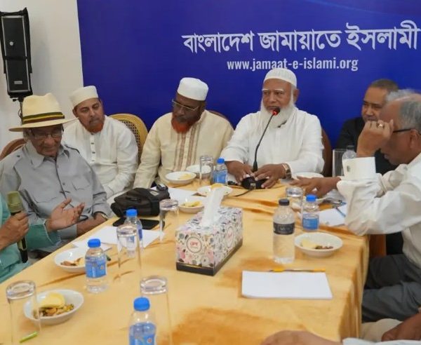 গণতন্ত্র সুসংহত করতে গঠনমূলক বিরোধিতার পরামর্শ সম্পাদকদের