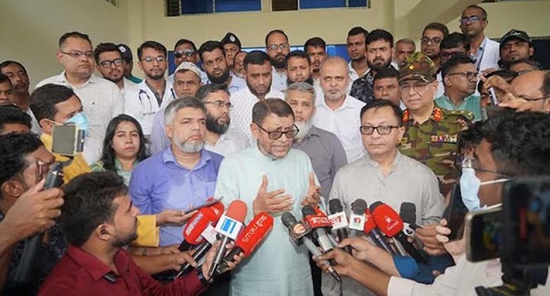 সরকারি হাসপাতালগুলোকে দালালমুক্ত করার কঠোর ঘোষণা স্বাস্থ্যমন্ত্রীর