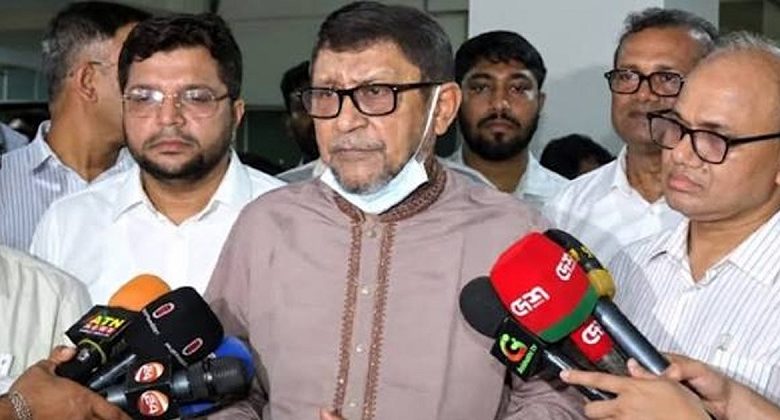 হাসপাতালের অনিয়ম নিয়ে কঠোর হুঁশিয়ারি স্বাস্থ্যমন্ত্রীর: হয় আমি থাকব, নয় দুর্নীতি থাকবে