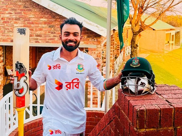 বিদেশের মাটিতে ইতিহাস: তাওহীদ হৃদয়ের ট্রিপল সেঞ্চুরিতে রাঙানো পচেফস্ট্রুম