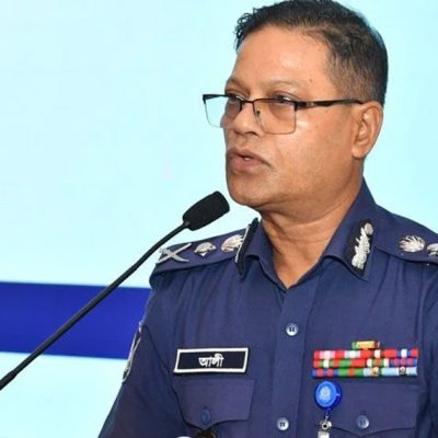 পুলিশের অনিয়ম নিয়ে আইজিপি: অল্প কিছু সদস্যের দায় পুরো বাহিনী নেবে না