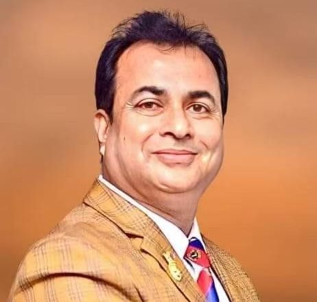 মানুষ খাবার কিনতে বাজারে যায়: মৃত্যু কিনতে নয়