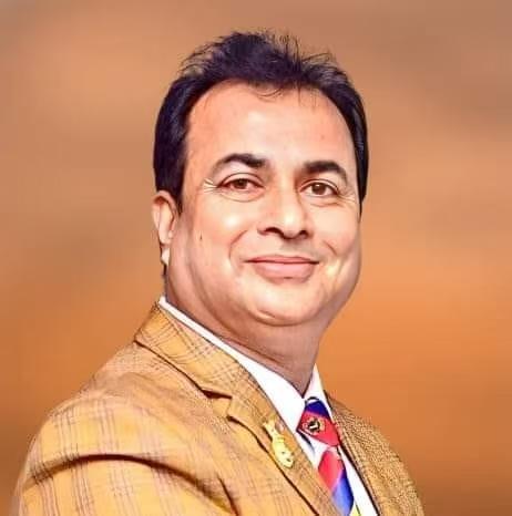 মানুষ খাবার কিনতে বাজারে যায়: মৃত্যু কিনতে নয়