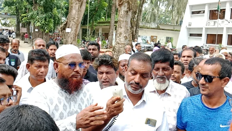 সদরপুরে ইউপি ভবন নির্মাণে আদালতের রায় বাস্তবায়নের দাবিতে মানববন্ধন